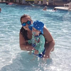 Meet your Posher, Vanessa